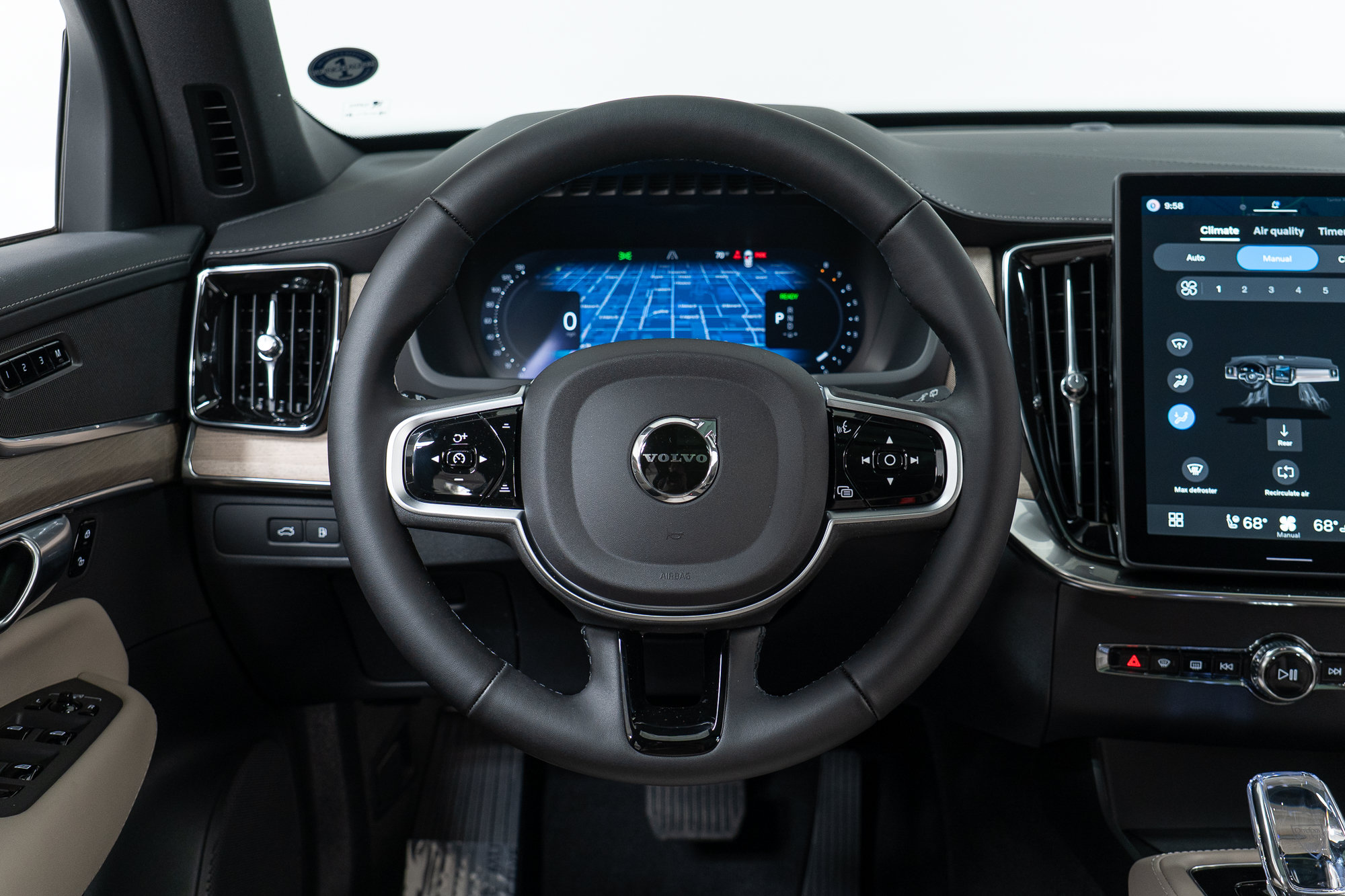 New 2026 Volvo XC90 T8 Plus w/ Protection Package AWD/4WD image 17