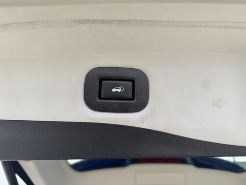 Used 2020 Nissan Rogue SV image 27