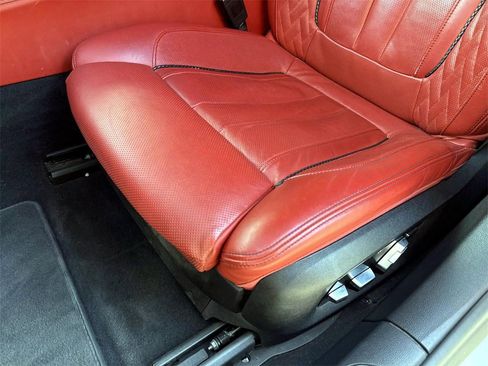 Used 2019 BMW ALPINA B7 xDrive w/ Luxury Rear Seating Package image 19