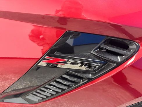 Used 2015 Chevrolet Corvette Z06 w/ 3LZ Preferred Equipment Group RWD image 28