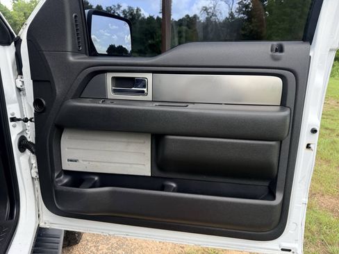 Used 2014 Ford F150 FX4 w/ Equipment Group 402A Luxury AWD/4WD image 30