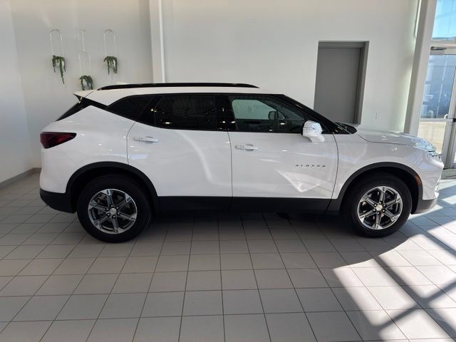 Certified 2023 Chevrolet Blazer LT AWD/4WD image 38