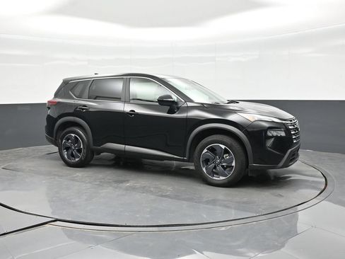 Used 2024 Nissan Rogue SV FWD image 18