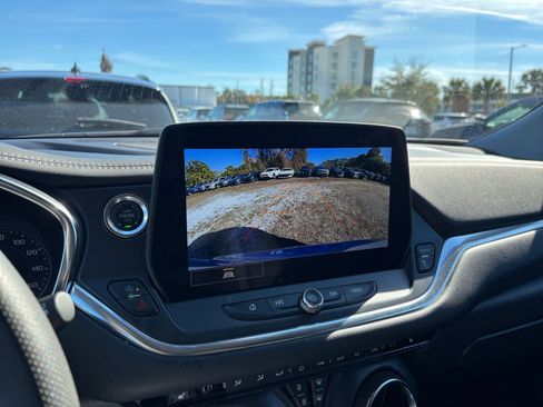 Used 2025 Chevrolet Blazer LT image 17