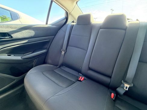 Used 2025 Nissan Altima 2.5 SV FWD image 39