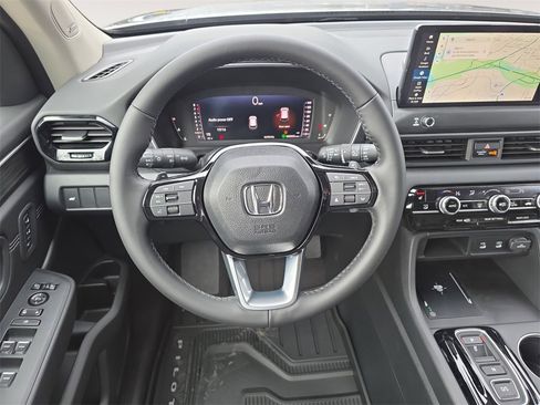 New 2026 Honda Pilot Touring image 12