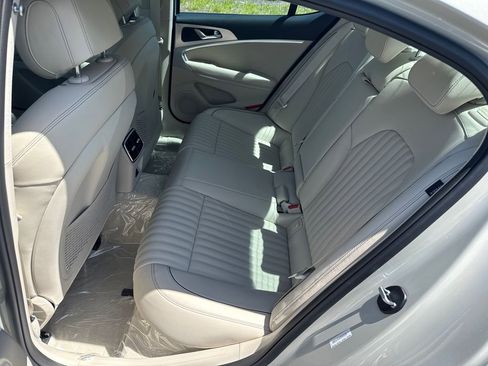 New 2026 Genesis G70 2.5T Prestige image 20
