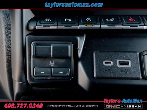 Used 2021 GMC Sierra 1500 SLT w/ SLT Premium Plus Package AWD/4WD image 24