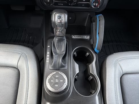 Used 2023 Ford Bronco Black Diamond w/ Sasquatch Package image 21