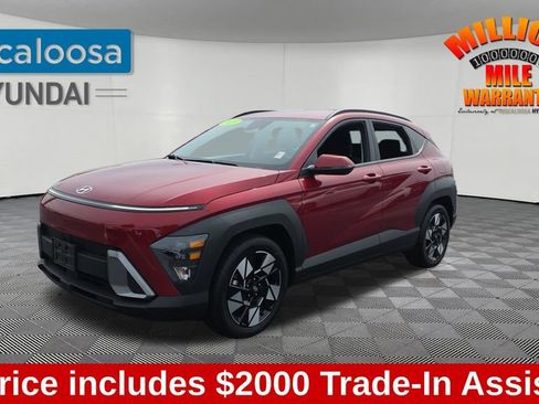 Used 2025 Hyundai Kona SEL image 3