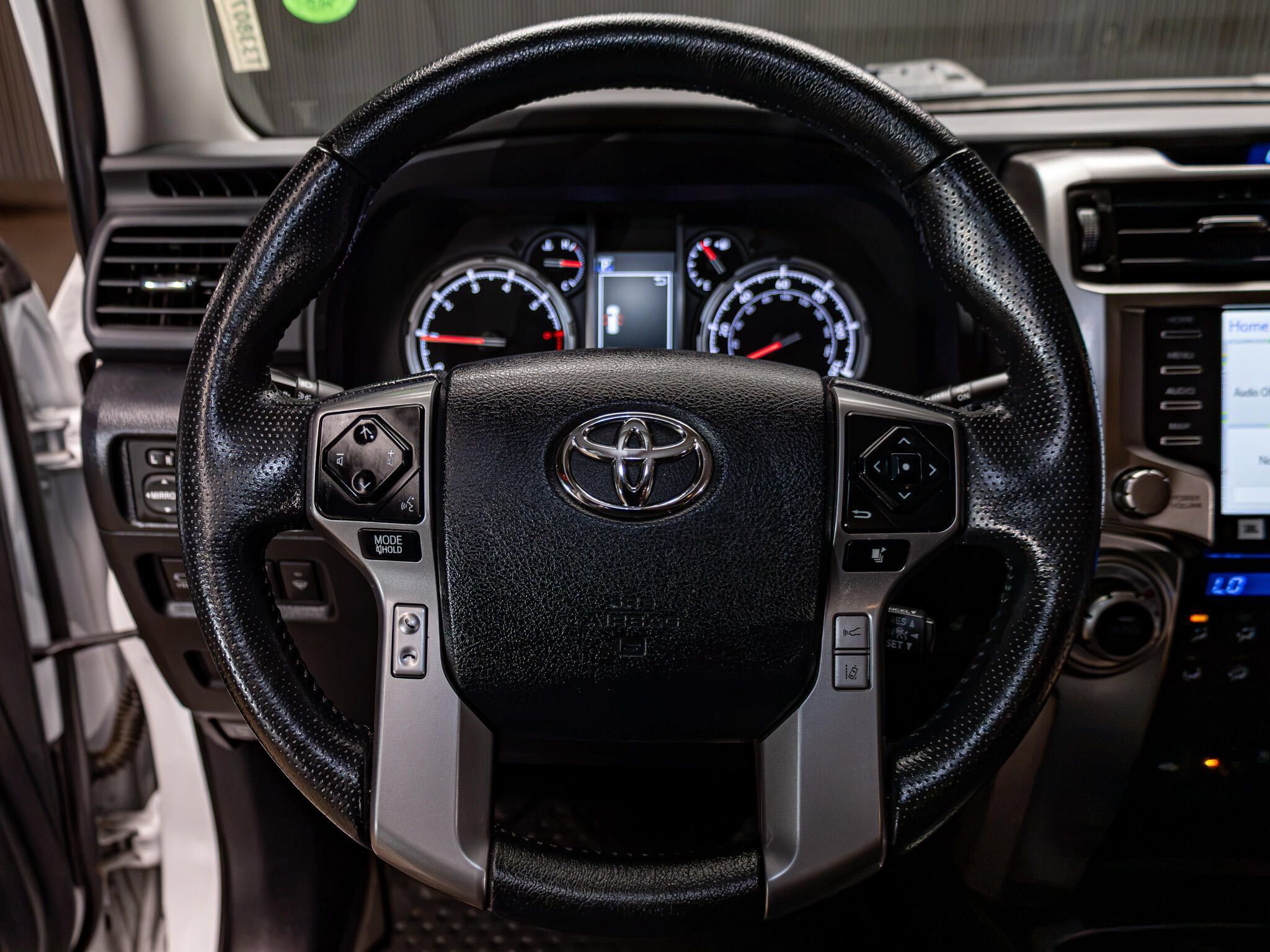 Used 2024 Toyota 4Runner Limited AWD/4WD image 15