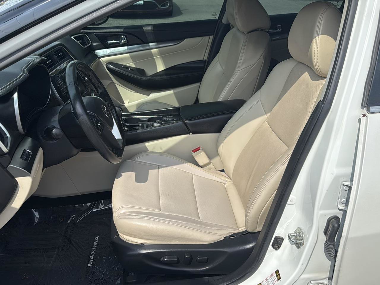 Used 2021 Nissan Maxima 3.5 SV w/ Floor Mat Group FWD image 9