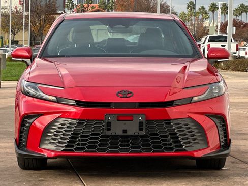 New 2026 Toyota Camry SE image 10