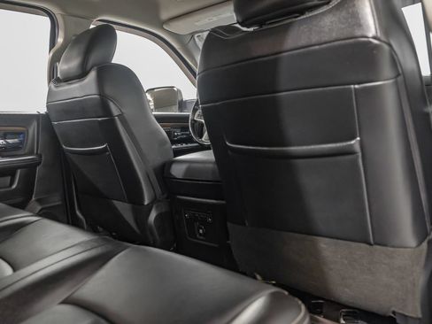 Used 2018 RAM 2500 Laramie w/ Sport Appearance Group AWD/4WD image 35