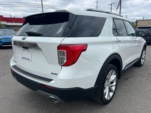 Used 2023 Ford Explorer Platinum AWD/4WD image 6