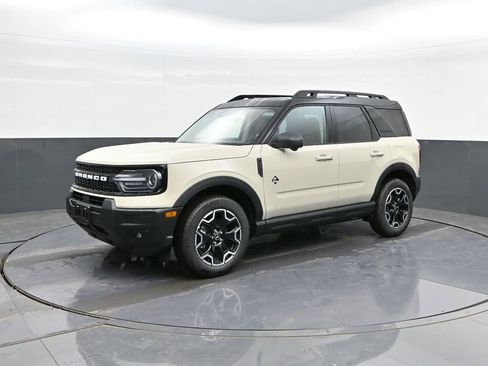 New 2025 Ford Bronco Sport Outer Banks w/ Outer Banks Tech Package+ image 31
