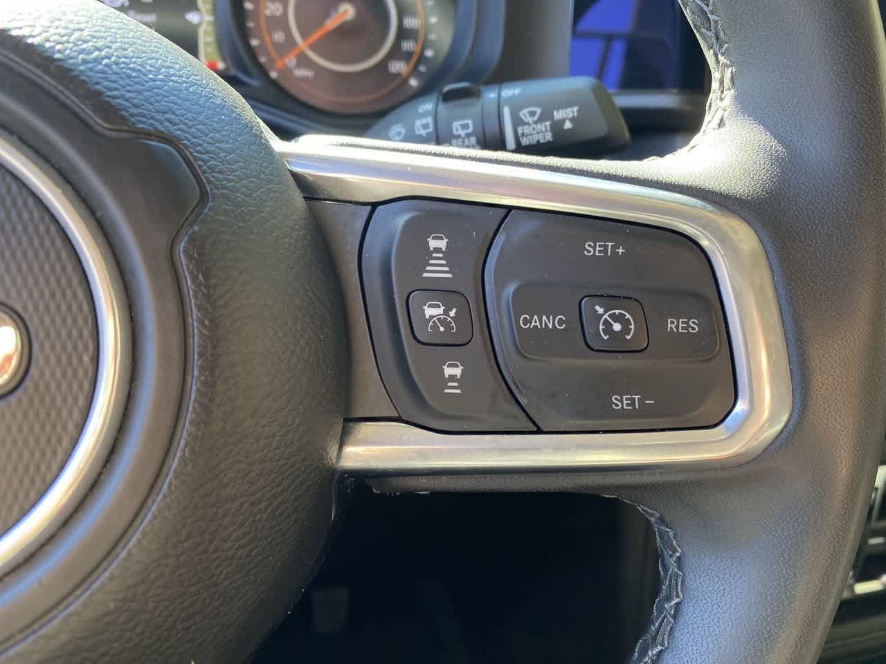 Used 2025 Jeep Wrangler Unlimited Sahara AWD/4WD image 20
