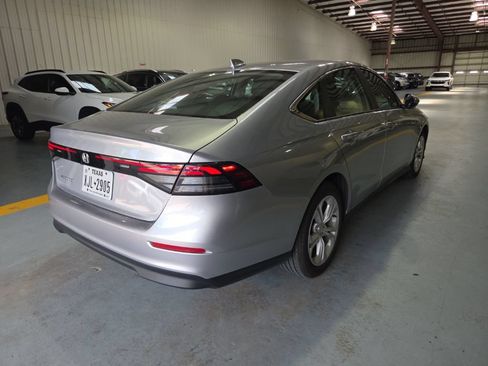 Used 2025 Honda Accord LX image 9