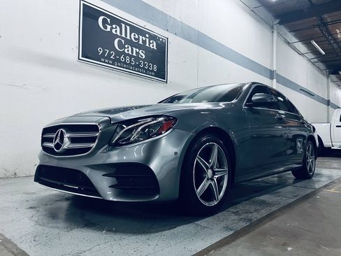 Used 2017 Mercedes-Benz E 300 4MATIC image 2