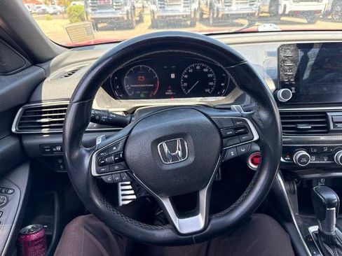 Used 2018 Honda Accord Sport image 7