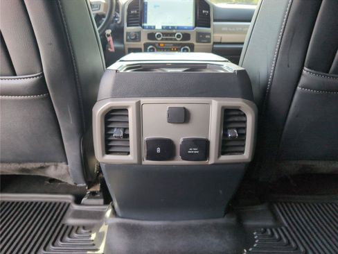 Used 2022 Ford F250 Lariat w/ Lariat Value Package AWD/4WD image 34