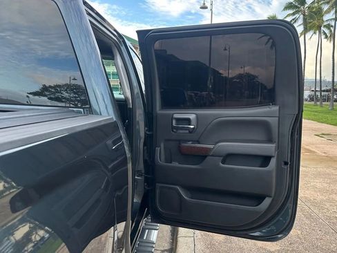 Used 2018 GMC Sierra 1500 SLT w/ SLT Premium Package image 16