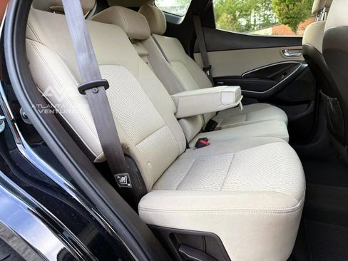 Used 2017 Hyundai Santa Fe Sport image 42