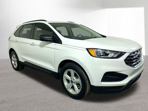 Used 2022 Ford Edge SE image 3