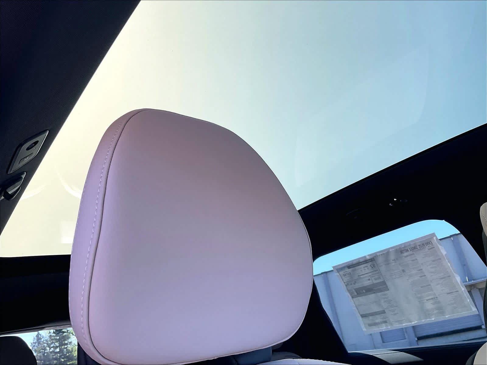 New 2026 Volvo EX90 Plus RWD image 30