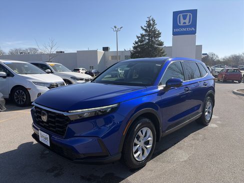 Used 2025 Honda CR-V LX image 1