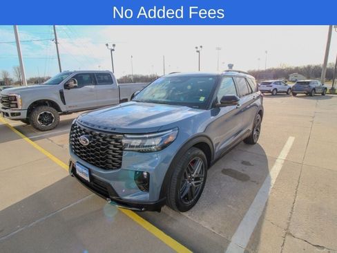Used 2025 Ford Explorer ST-Line w/ ST-Line Street Pack AWD/4WD image 1
