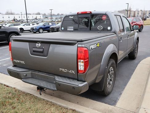 Used 2018 Nissan Frontier PRO-4X image 10