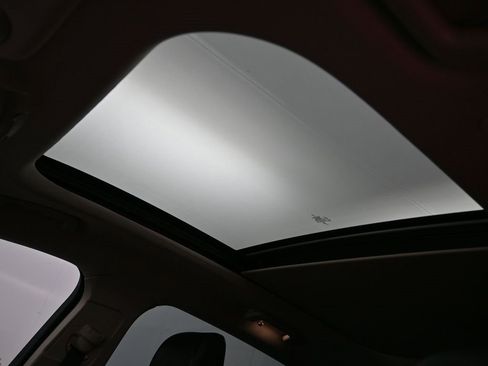 Used 2023 Lincoln Nautilus Reserve image 21