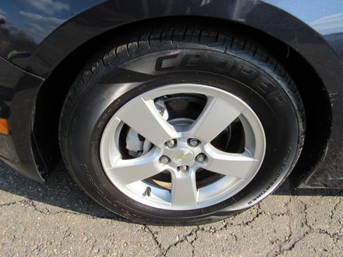 Used 2014 Chevrolet Cruze LT image 12