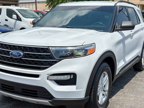 Used 2020 Ford Explorer XLT w/ Equipment Group 202A AWD/4WD image 7