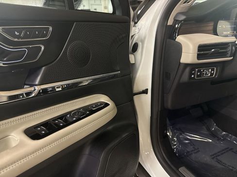 Certified 2025 Lincoln Corsair Grand Touring w/ Equipment Group 301A image 15