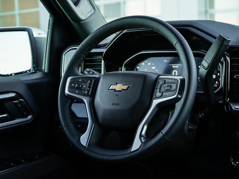 New 2026 Chevrolet Silverado 1500 LT w/ Z71 Off-Road Package image 13