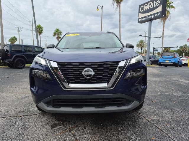Used 2023 Nissan Rogue S AWD/4WD image 2