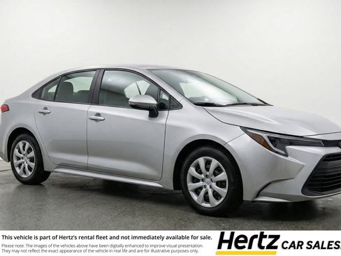 Used 2025 Toyota Corolla LE FWD image 1