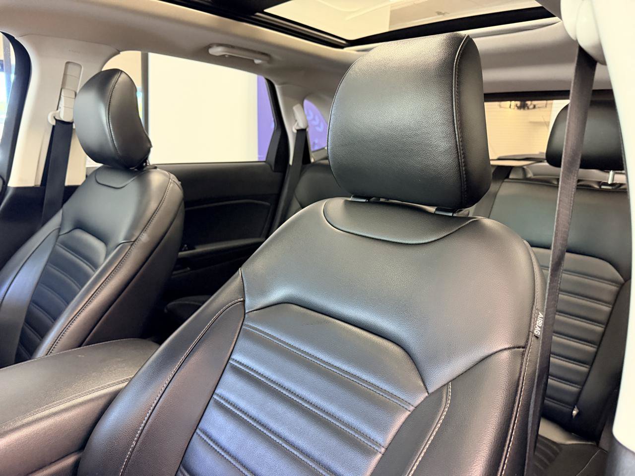 Used 2019 Ford Edge SEL w/ Equipment Group 201A AWD/4WD image 16