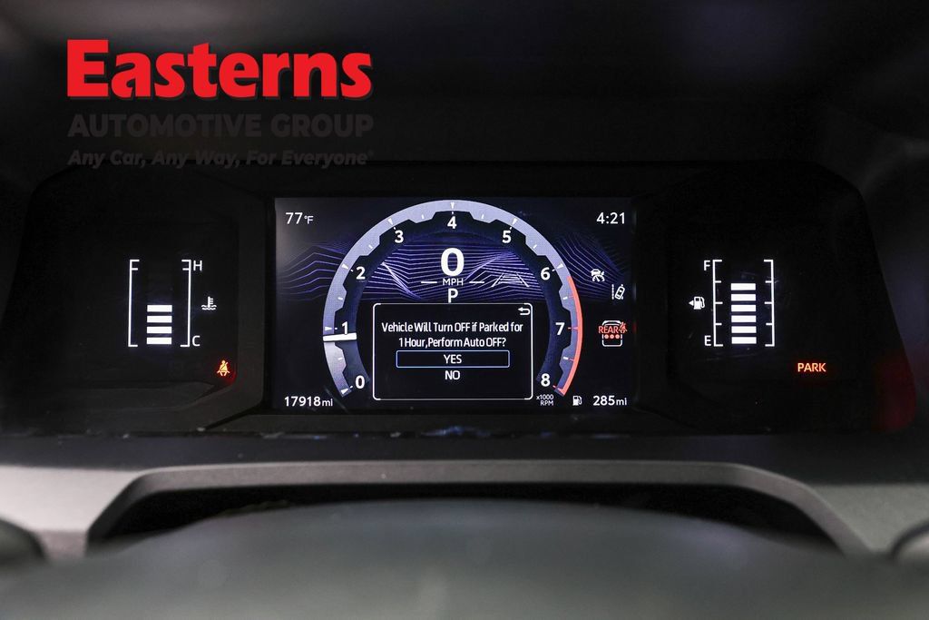 Used 2025 Toyota 4Runner SR5 AWD/4WD image 19