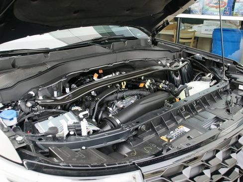 New 2026 Ford Explorer ST-Line w/ ST-Line Street Pack image 13