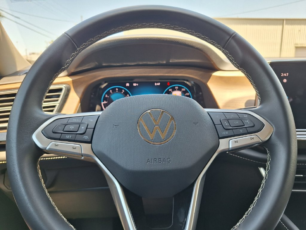 Used 2025 Volkswagen Atlas SE FWD image 15