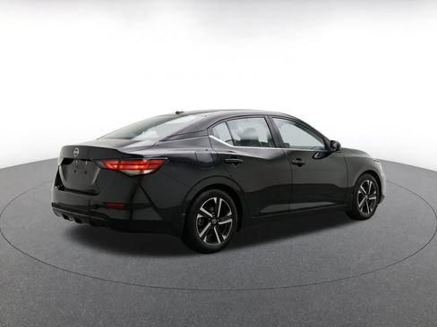 Used 2025 Nissan Sentra SV FWD image 8