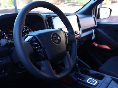 New 2026 Nissan Frontier PRO-4X w/ Pro-4x Convenience Package image 14