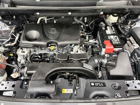 Certified 2021 Toyota RAV4 LE AWD/4WD image 29