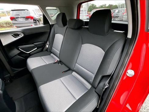 Used 2025 Kia Soul LX w/ LX Technology Package image 20