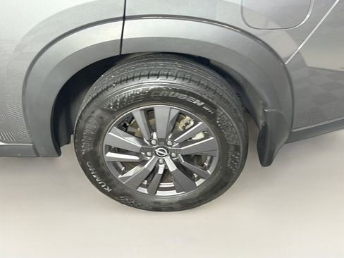 Used 2023 Nissan Pathfinder SV w/ SV Premium Package AWD/4WD image 11