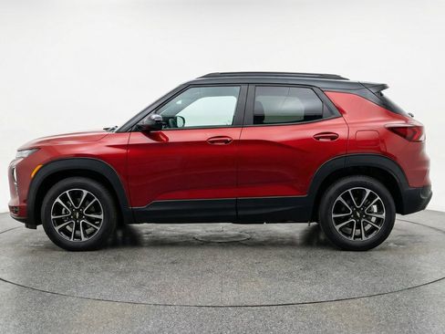 Used 2025 Chevrolet TrailBlazer LT w/ Driver Confidence Package AWD/4WD image 4