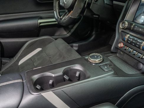 Used 2022 Ford Mustang Shelby GT500 w/ Carbon Fiber Track Pack image 60